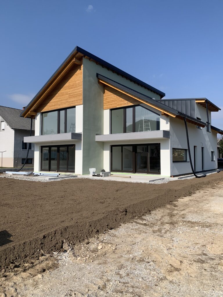 ADAPTACIJA MANSARDE KAMNIK